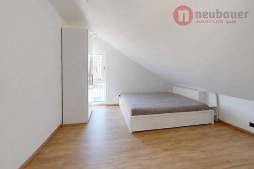 Zimmer 4 (OG) - 