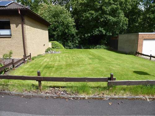 Garten mit zusätzlichem Baufeld - Einfamilienhaus mit 122,00 m&sup2; in Kamen zum Kaufen