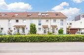 Hausansicht - 5-Zimmer-Reihenmittelhaus in der Siedlung Knospengrund