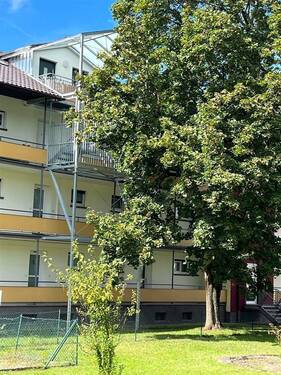 Sicht auf den Außentreppen-Anteil zur Wohnung - 