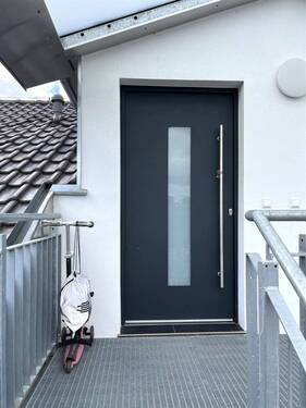 Eingang - *Verträumte Dachgeschoss-Wohnung in ruhiger Lage*