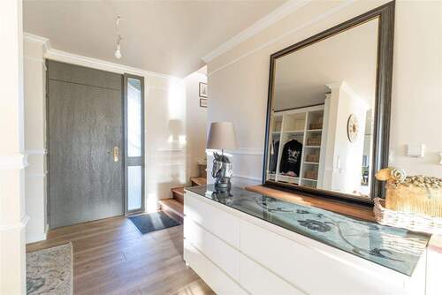 Eingangsbereich - 5 Zimmer Einfamilienhaus zum Kaufen in Jesteburg