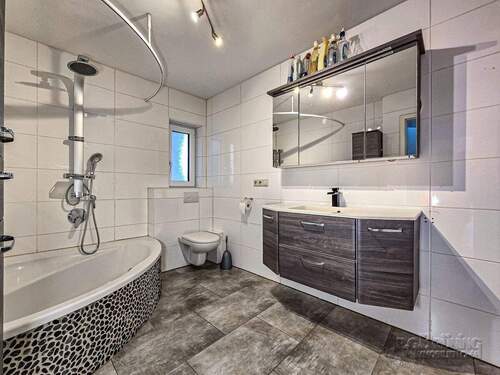 Modernes Bad Anbau EG - 