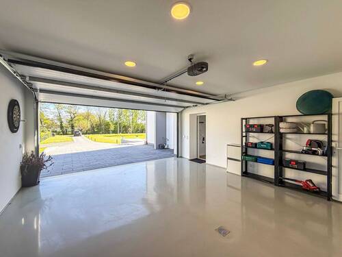 Riesige Doppelgarage - 