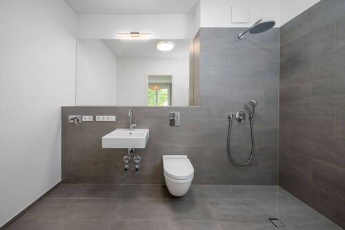 2 - 2 Zimmer Etagenwohnung zum Kaufen in Berlin