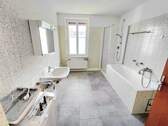 Bad-Dusche-WC - 
