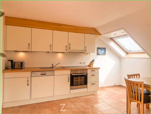 Moderne Küche - 3 Zimmer Etagenwohnung zum Kaufen in St. Peter-Ording