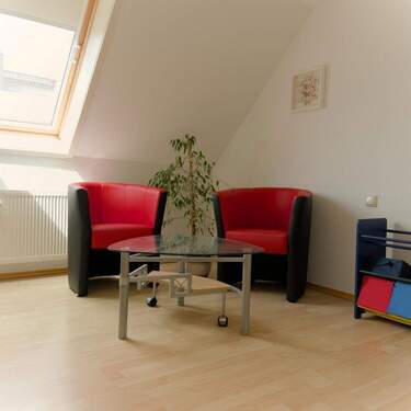 mit anderer Einrichtung - 