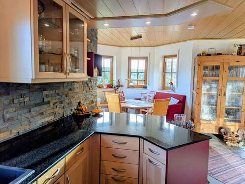 EG-Küche mit Esszimmer - 