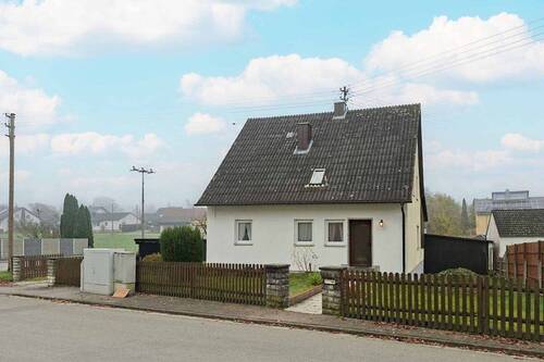 Außenansicht - Sanierungsbedürftiges- Einfamilienhaus mit Potenzial in Eurasburg