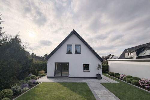 Visualisierung Garten KI-gen. - 6 Zimmer Einfamilienhaus zum Kaufen in Glinde