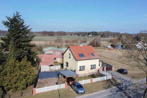 Ansicht Straßenseite (Südost) - 