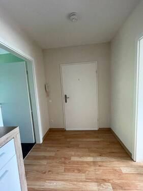 Eingangsbereich - 3 Zimmer Etagenwohnung zur Miete in Remscheid