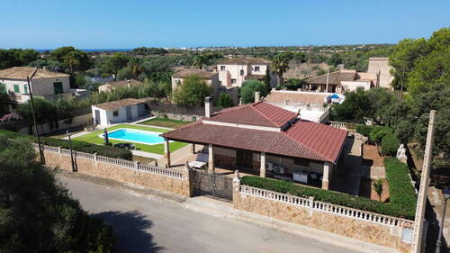 Außenansicht - Gepflegte Finca mit Ferienvermietlizenz für 6 Personen und Pool zu verkaufen