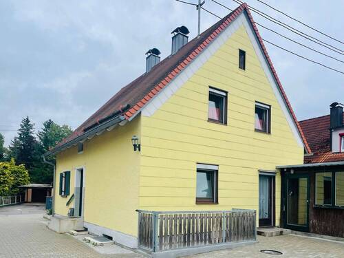 Nord-Ostansicht.jpg - 5 Zimmer Einfamilienhaus zum Kaufen in Merching