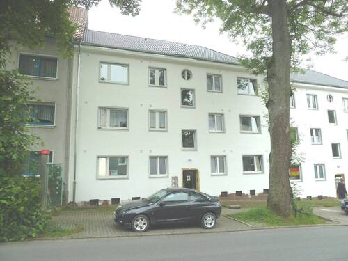 Aussenansicht - Kernsanierte Erdgeschosswohnung mit Südbalkon zu vermieten