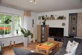 Wohnzimmer/Gartengeschoss - Mehrfamilienhaus, Wohnhaus mit 207,00 m² in Münstertal/Schwarzwald zum Kaufen