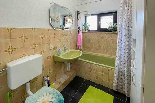 Badezimmer_1_Whg_EG - 