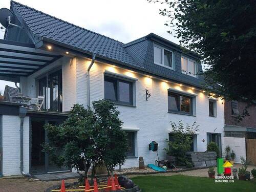 Gartenansicht - Einfamilienhaus mit 195,00 m² in Grefrath zum Kaufen