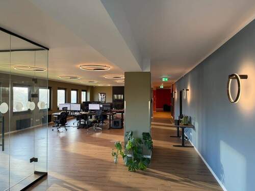 Salesfloor 1 - 