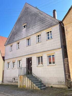 Westansicht - 6 Zimmer Mehrfamilienhaus, Wohnhaus zum Kaufen in Wemding