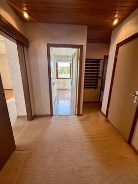 EG Flur.jpeg - 6 Zimmer Einfamilienhaus in Neustadt am Rübenberge