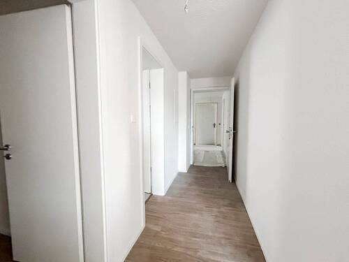 Flur - 2 Zimmer Etagenwohnung in Bad Friedrichshall / Kochendorf (Württemberg)