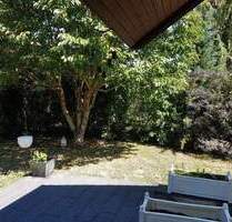 Freistehendes Haus mit zwei Garagen, voll ausgebautem OG sowie einem großen Hobbyraum im UG. Auch für Großfamilie oder als Generationenhaus nutzbar. - Oberstenfeld