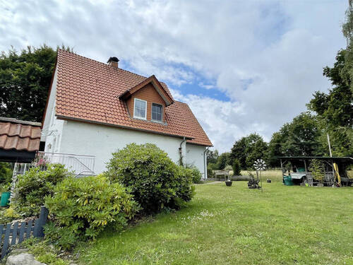 Vorgarten - 5 Zimmer Einfamilienhaus zum Kaufen in Lage