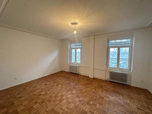 Bild 1 - Paradiesisch Wohnen: charmante 3-Zimmer-Wohnung in saniertem Altbau