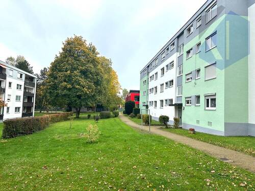 Eingang - 3-Zimmer-Wohnung mit Balkon im 3. OG eines gepflegten Mehrfamilienhauses