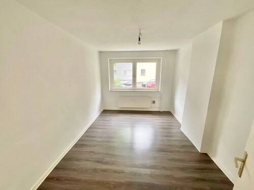Wohnzimmer - 2 Zimmer Etagenwohnung zur Miete in Essen
