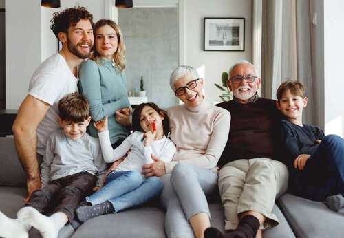 Zweifamilienhaus - 8 Zimmer Mehrfamilienhaus, Wohnhaus in Roetgen