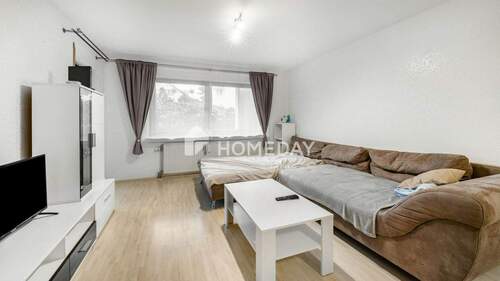 Wohnzimmer 1 - 3 Zimmer Etagenwohnung zum Kaufen in Öhringen