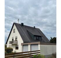 Familienfreundliches Haus mit Garten und Terrasse in Monheim, leichte Hanglage