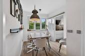 Küche und Essbereich mit flexibler Raumtrennung durch Glasschiebetür - 3 Zimmer Etagenwohnung in Herten