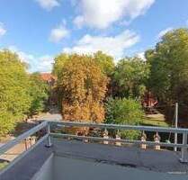 Düsseldorf-Oberbilk, Heerstraße 27 - Komplett sanierte Wohnung mit 2 Balkonen + Küchenzeile, bereit zum zeitnahen Einzug !! Düsseldorf-Oberbilk, Heerstraße 27 - Komplett sanierte Wohnung mit 2 Balkonen + Küchenzeile, bereit zum zeitnahen Einzug !!