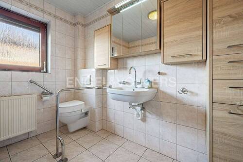 Badezimmer im Erdgeschoss - 