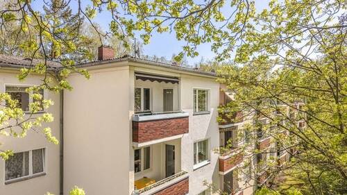 Blick auf den Balkon - 76 m² voller Möglichkeiten - Wohnung mit Loggia in südlicher Ausrichtung und variabler Raumaufteilung