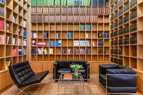 Bibliothek - Library - Repräsentanz nahe Gendarmenmarkt - Büroeinheit mit Perspektive auf Wohnnutzung