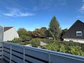 Blick vom Balkon - **ERSTBEZUG nach RENOVIERUNG**Gemütliche 3 Zimmer-DG-Whg. mit Balkon**RUHIGE NEBENSTRASSE**