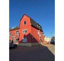 Wehrden! Gewerbe und Wohnen! Gaststätte mit Innenhof und darüber liegender Wohnung! Flexibel zu nutzen! - Völklingen