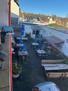 Blick in Innenhof - 1 Zimmer Einfamilienhaus zum Kaufen in Völklingen