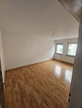 Bild 2 - 2 Zimmer Etagenwohnung zur Miete in Pirmasens