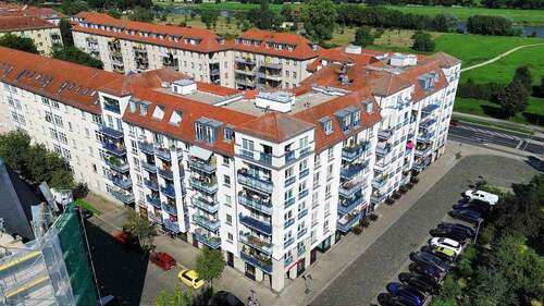 Gebäudeensemble - 2 Zimmer Etagenwohnung in Dresden