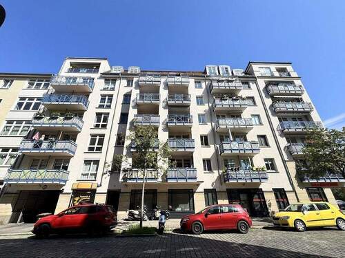 Hausansicht - Etagenwohnung mit 64,00 m&sup2; in Dresden zum Kaufen