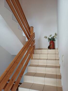 Treppenhaus - 2 Zimmer Etagenwohnung zur Miete in Sankt Ingbert