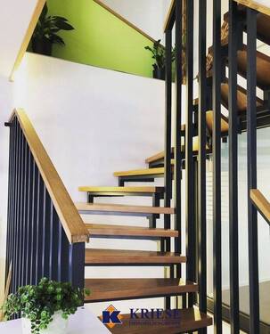 Treppe - 7 Zimmer Büro in Germering