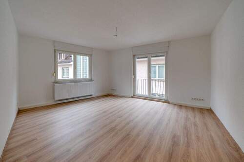 Wohnzimmer - 4 Zimmer Etagenwohnung zur Miete in Würzburg