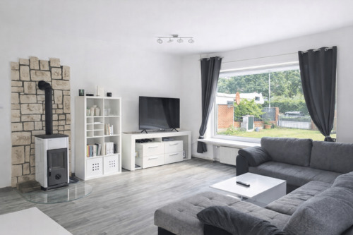 Wohnzimmer - 6 Zimmer Einfamilienhaus zum Kaufen in Berlin